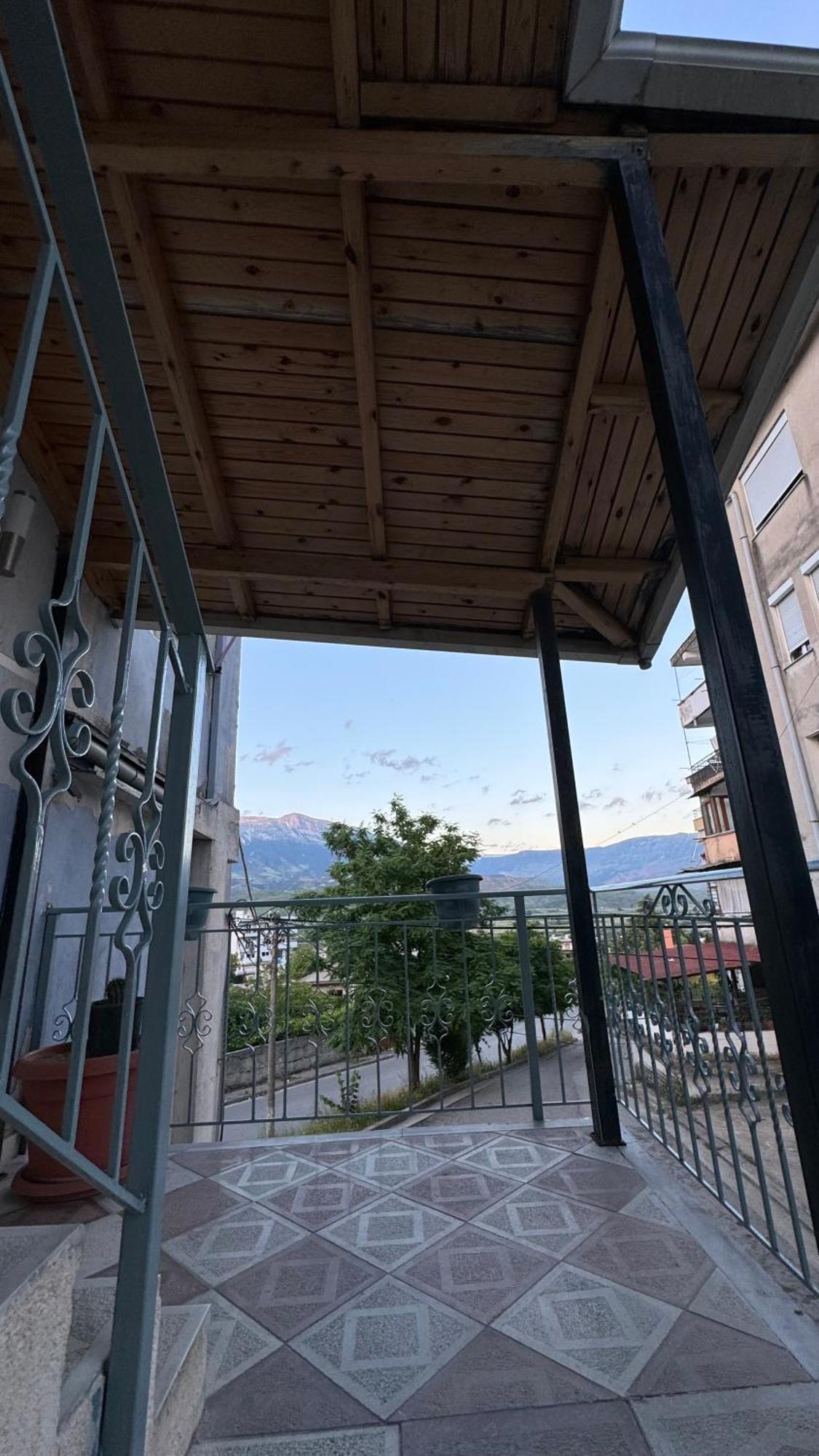 Peci Apartments Gjirokastër Esterno foto