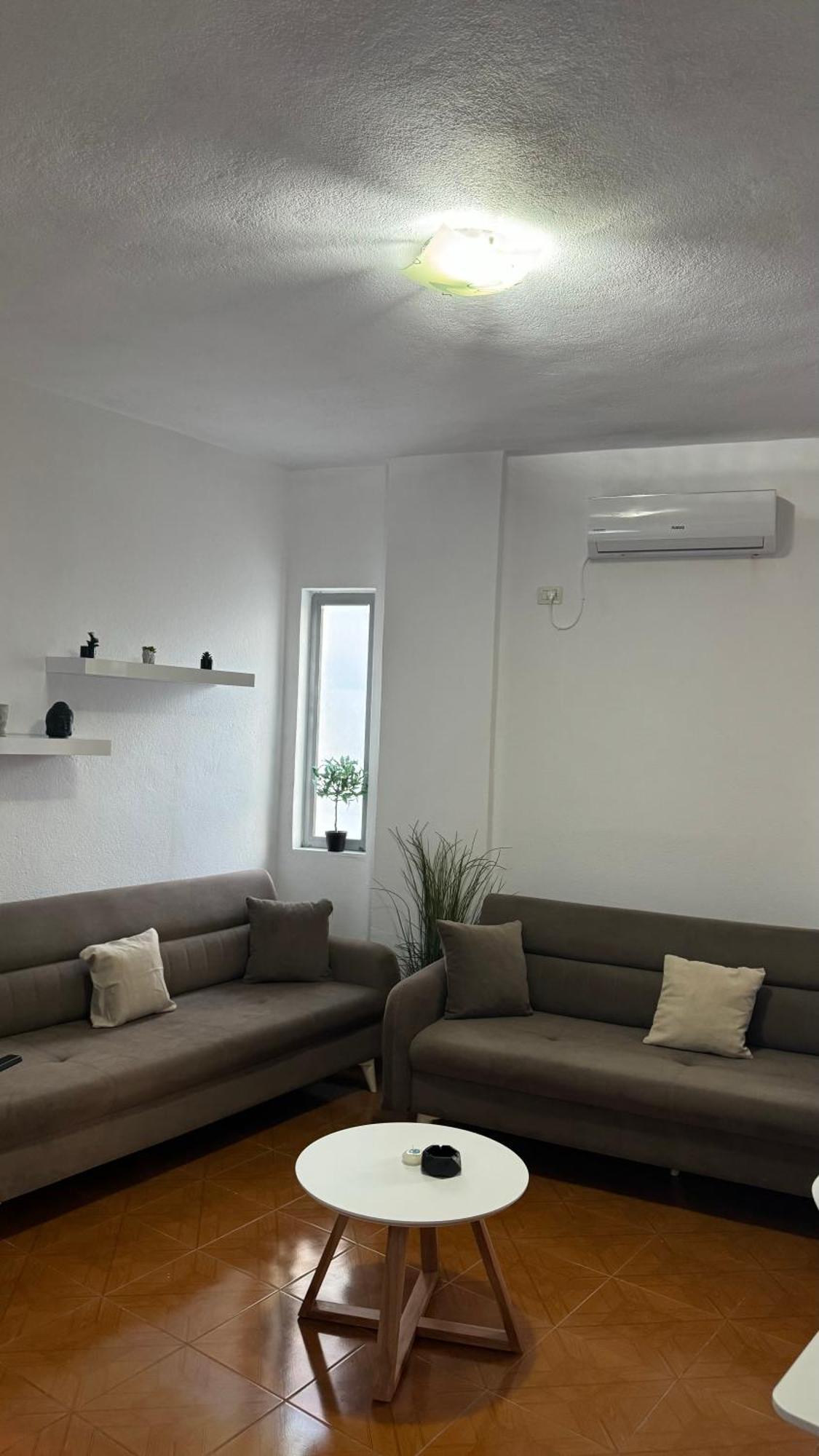 Peci Apartments Gjirokastër Esterno foto