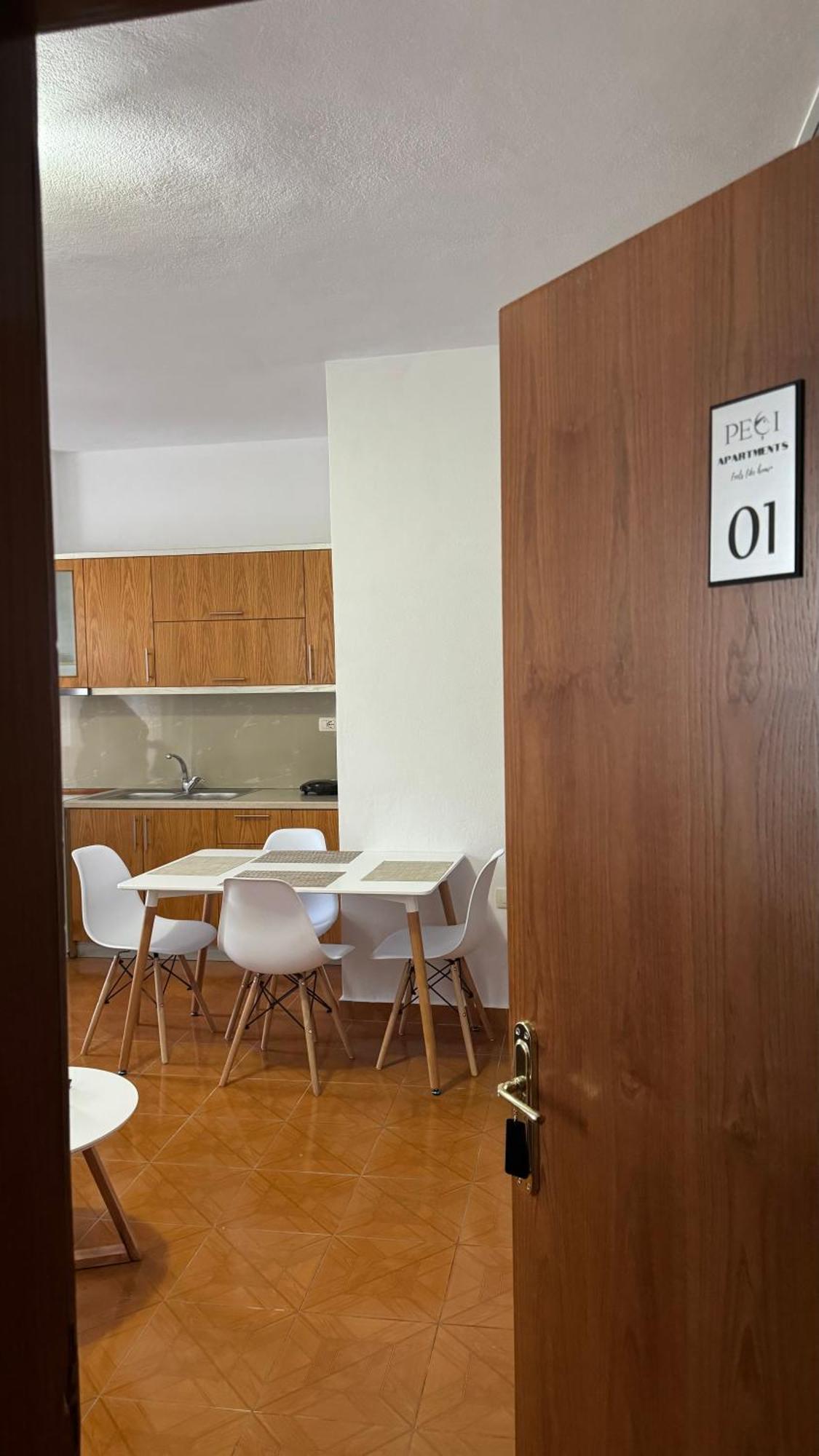 Peci Apartments Gjirokastër Esterno foto